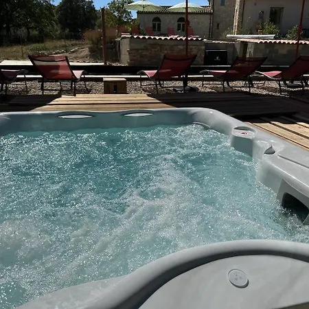 Avec Piscine De 25 M Et Holiday home Saint-Mathieu-de-Treviers